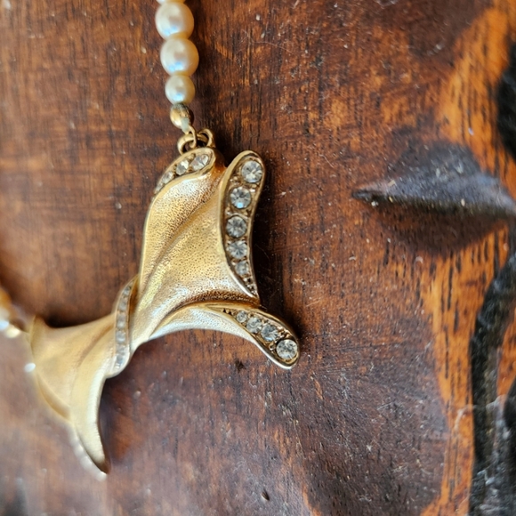 Vintage 1940s Bow Rhinestone and Pearl Necklace - Picture 8 of 8